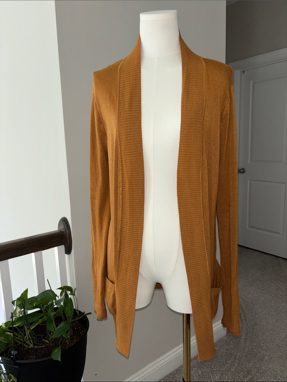 Open-Front Long Cardigan Sweater in Camel